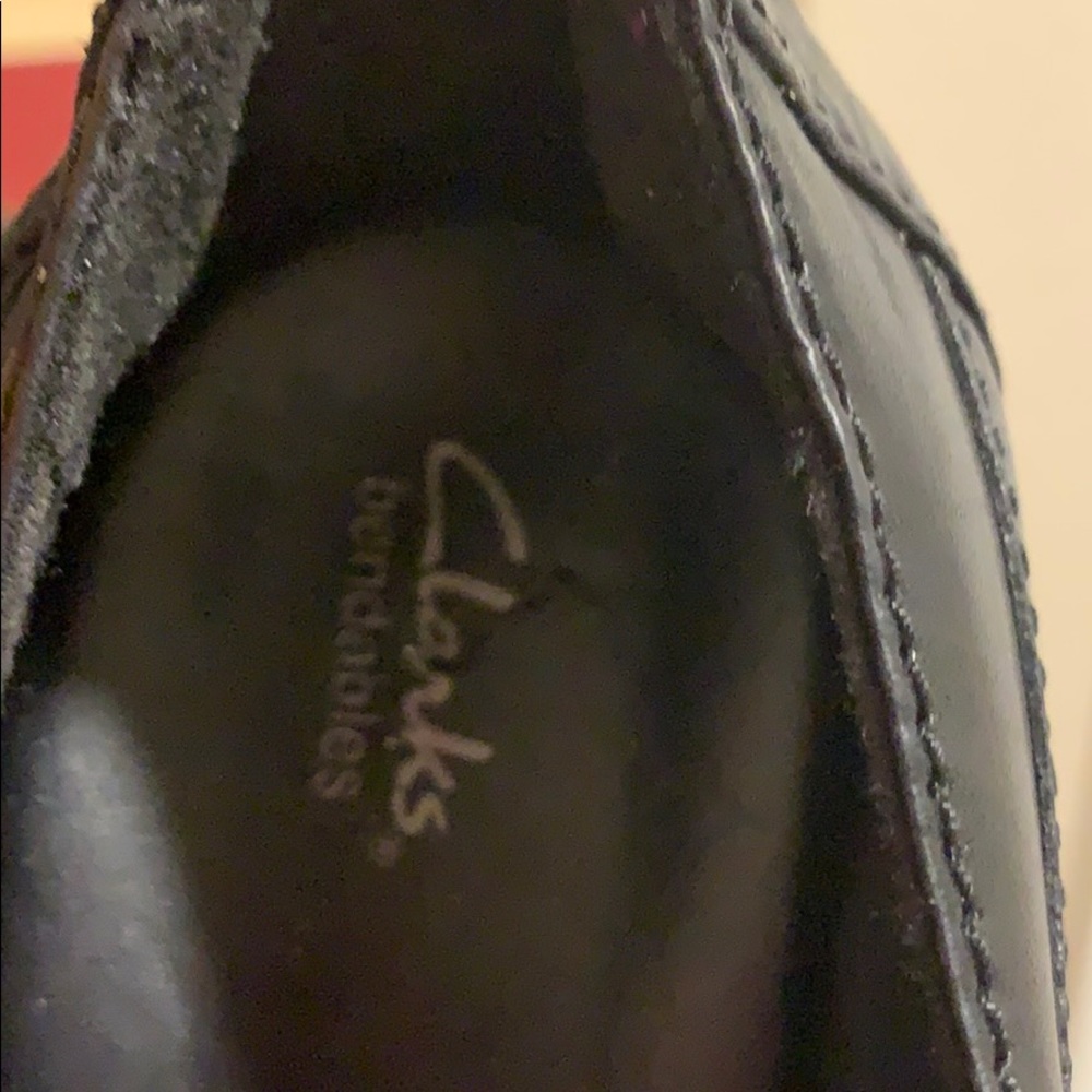 Clark’s shoe - Picture 3 of 5